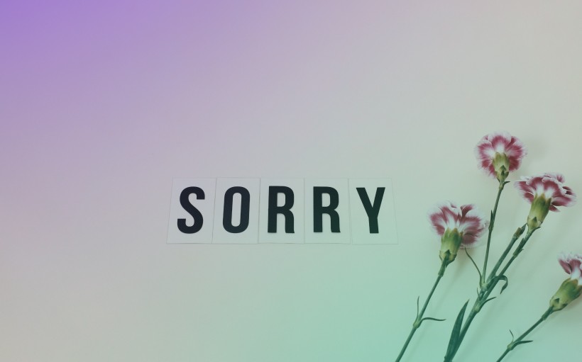 Should I text my ex? You do, if you want to say "Sorry"