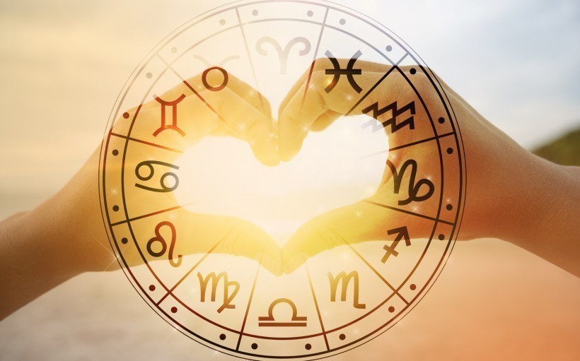 Aquarius Compatibility: The Zodiac Signs That Connect